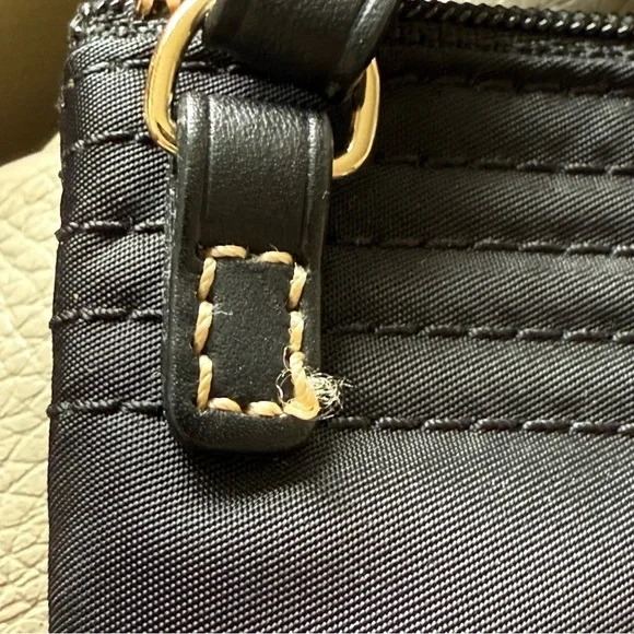Dooney & Bourke Black‎ Nylon Small Crossbody Bag Hot pink inside 3 zip pockets - Picture 11 of 16